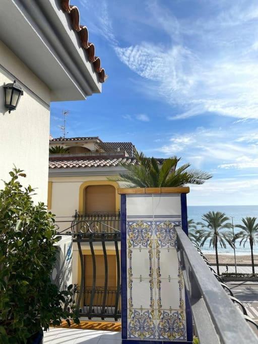 Cal Salmare Seafront Apartment With Rooftop Terrace And Pool Calafell Exteriér fotografie