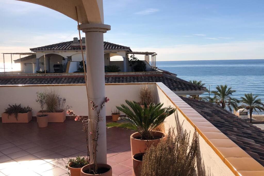 Cal Salmare Seafront Apartment With Rooftop Terrace And Pool Calafell Exteriér fotografie